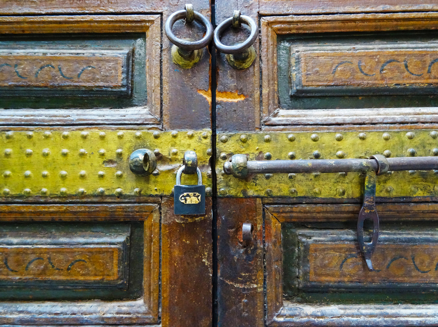 Porte dans le palais de la Bahia à Marrakech.