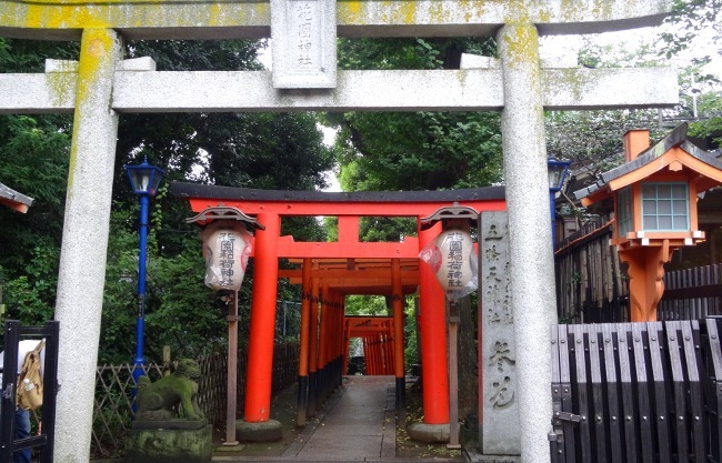 Torii proche du zoo Ueno (Tokyo)