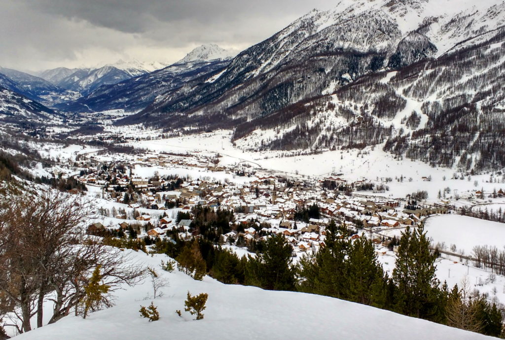 Vue sur Le-Monêtier-les-bains et la vallée