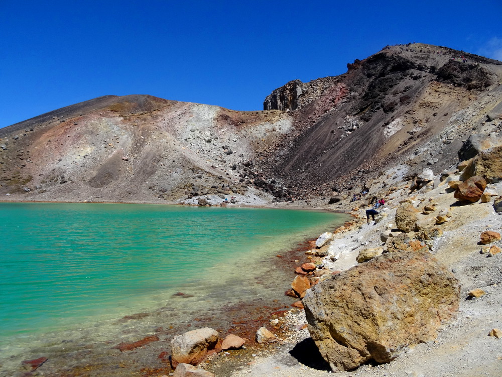Tongariro Alpine Crossing : Emerald Lakes