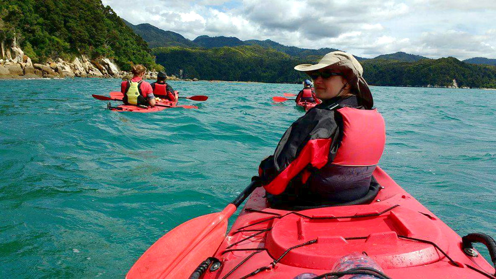 Canoë dans les lagons merveilleux de la baie Abel Tasman